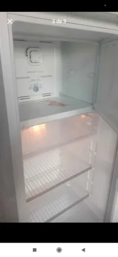 Vendo geladeira Fros fri gelando muito bem