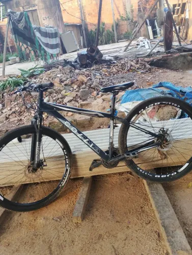 Estou vendendo essa bicicleta, não uso mais