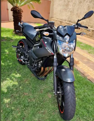 Yamaha XJ6 N 2015 - Impecável - Baixa KM