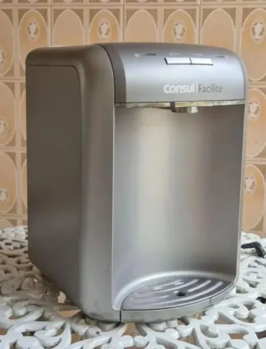 Bebedouro de água Consul facilite