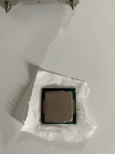 Processador i3 8100 + Air Cooler