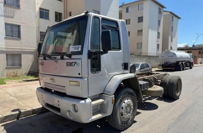 Ford cargo 1317 2009