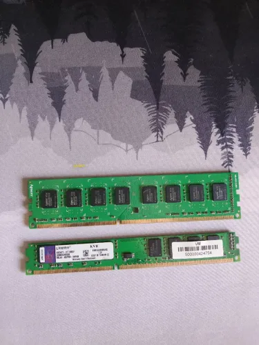 Vendo duas memórias Ram DDR3 4GB e 8GB