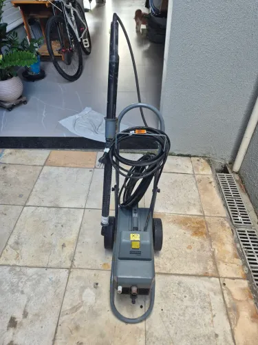 Lavadora de Alta Pressão - Karcher HD 585 - 220V