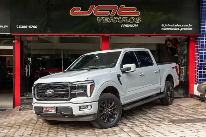 Ford F-150 Lariat Black 4X4 5.0 V8 2024