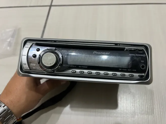 Rádio automotivo MP3 Pioneer DEH-4980MP com adaptador Bluetooth