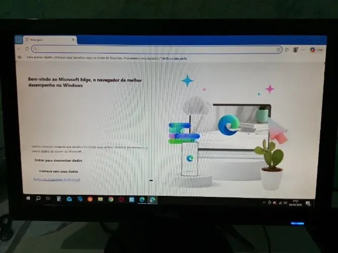 Monitor Itautec Infoway 19" W1941S Completo com Cabos. Semi-Novo
