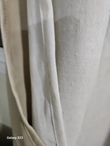 2 Cortinas bege areia (vendidas juntas)