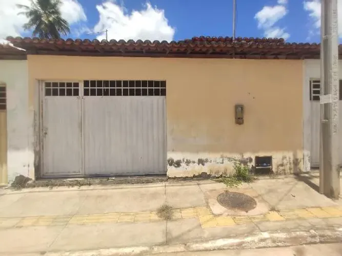 Chance única Casa no Centro, Iacu - BA, Nº 218, 2 quartos, 1 vaga, 91m² | Venda Online