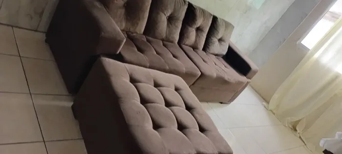 Sofá Com pufão