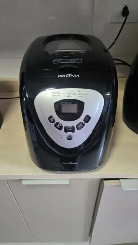 Máquina de fazer pão Britânia 