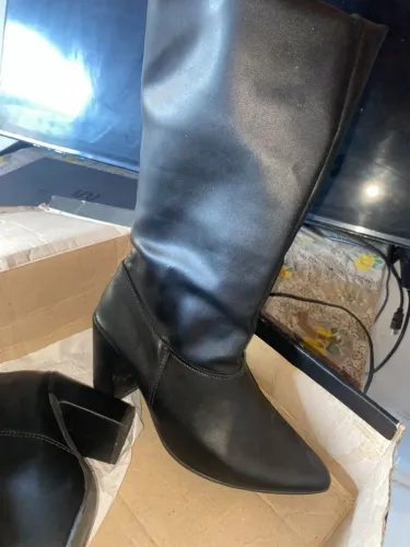 Bota novíssima utilizada uma vez apenas
