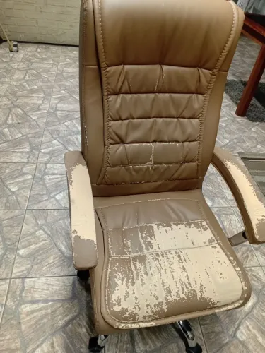 Cadeira presidente Or Design Oslo caramelo.(P/reforma)