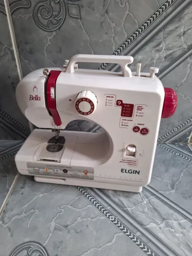 Máquina de costura