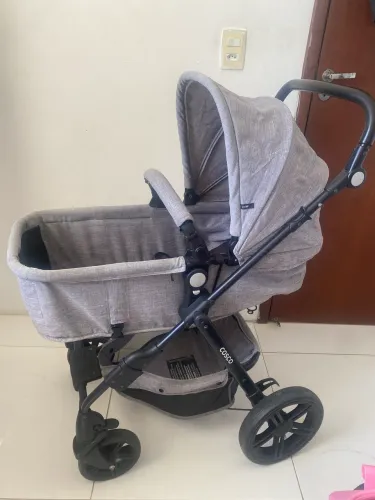 Carrinho de bebê Moisés Cosco