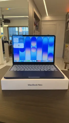 MACBOOK NEO 256SSD 8GB 13 POLEGADAS AZUL SEMINOVO/ LOJA FÍSICA