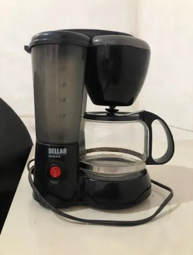 Cafeteira DELLAR usada