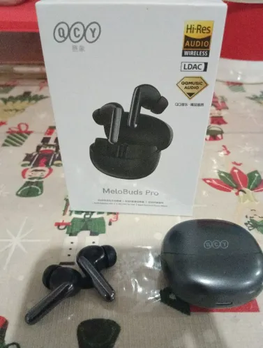 Fone de ouvido QCY MeloBuds Pro 