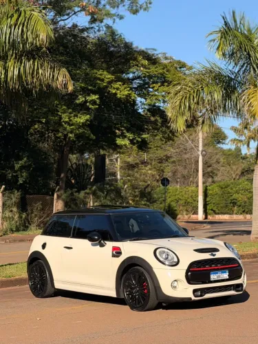 Mini Cooper S 2.0 Turbo 16V 3P Aut. 2015