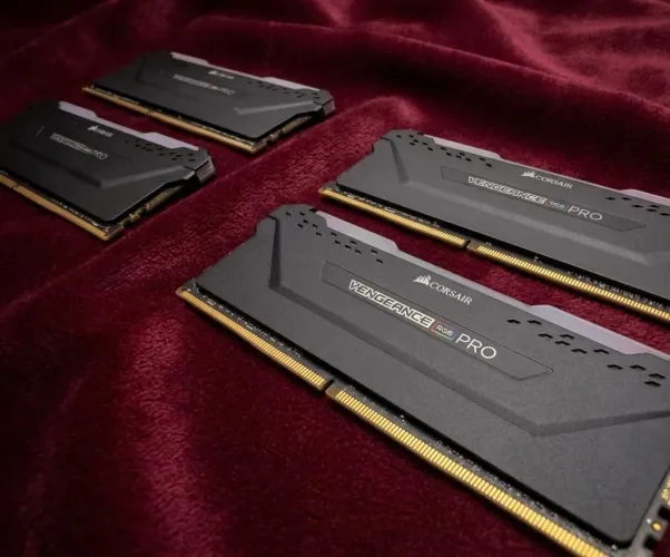 Memória DDR4 64gb Corsair Veagence RGB PRO