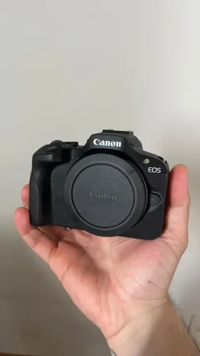 Canon r100
