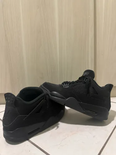 JORDAN 4 black cat
