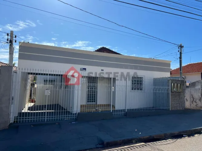 Casa térrea no bairro Vila Jesus em Presidente Prudente