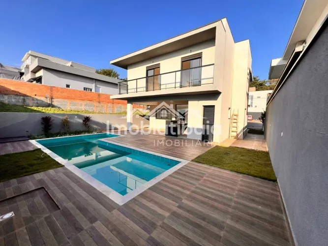 Casa à venda no condomínio Terras de Atibaia I - Atibaia - 300m²