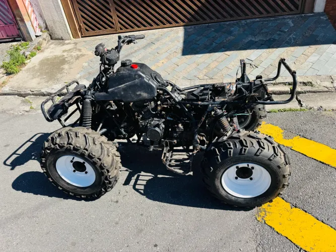 Vendo quadriciclo 4x4