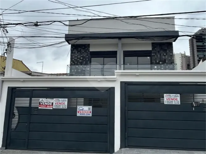 Sobrado à venda com 3 suítes em Vila Yara, Osasco - SP