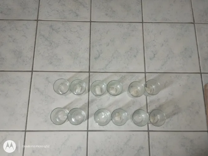 Vende-se 12copos virgem novos a 48reais sai cada um a 4 reais a unidade