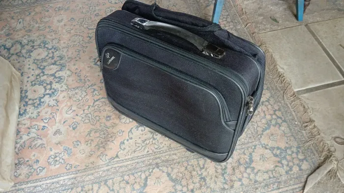 Maleta executiva de viagem.