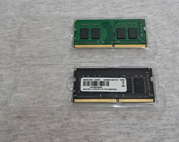 Par de memórias RAM Notebook 8GB DDR4 (4GB cada pente))