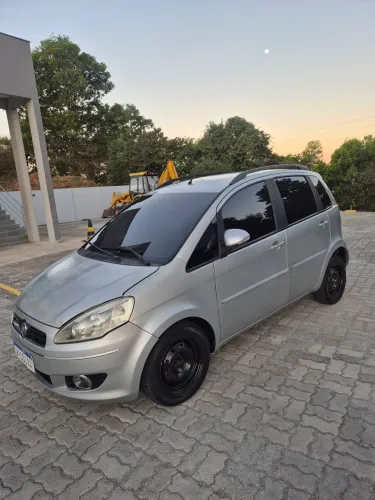 Fiat Idea Essence 1.6 Flex 16V 5P 2011