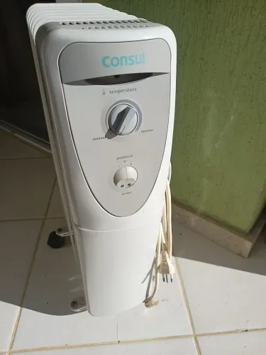 Aquecedor de ambiente Consul a óleo 127 v - 1500 W