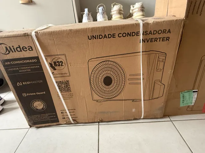 Midea AI Ecomaster Inverter 9.000 BTUs (evaporadora + condensadora)