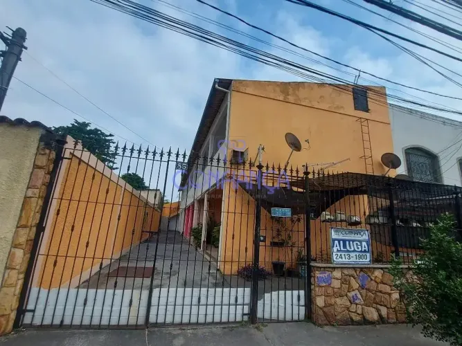 Casa com 1 dormitório para alugar, 65 m² por R$ 650,00/mês - Campo Grande - Rio de Janeiro