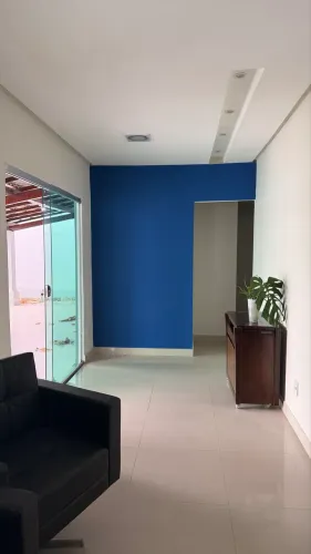 Aluga-se salas comerciais 