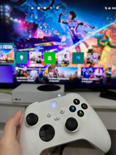 Xbox Series S 512GB + 2 Controles | Pouquíssimo Uso