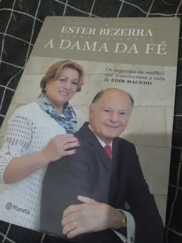 Livro a dama da fé Ester bezerra Edir Macedo