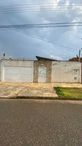 16004 - Residencial Tiradentes - Casa à venda com piscina e espaço gourmet em bairro resid