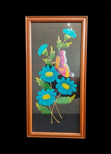Quadro vintage com pintura em relevo sobre fundo aveludado, vidro espelhado, anos 70/80