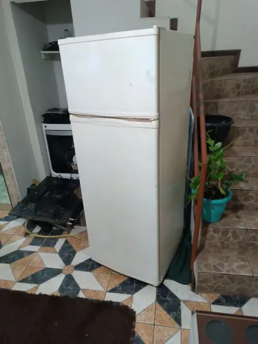 Geladeira Consul desapego funcionando perfeitamente duplexs 330 litros