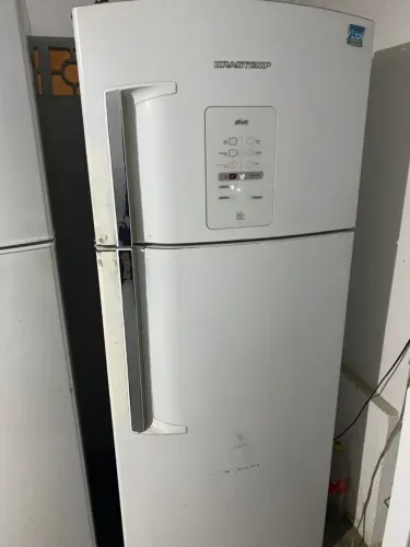 Geladeira Brastemp com painel digital 429 Litros 