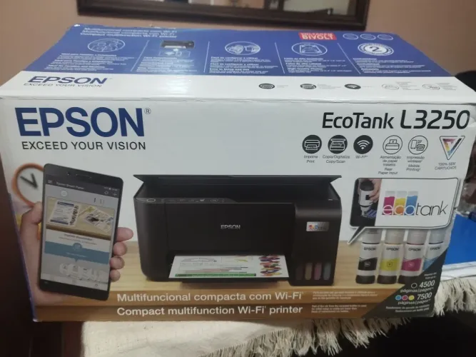 Vendo impressora EPSON L3 250 multifuncional semi nova. Comprada esse ano.