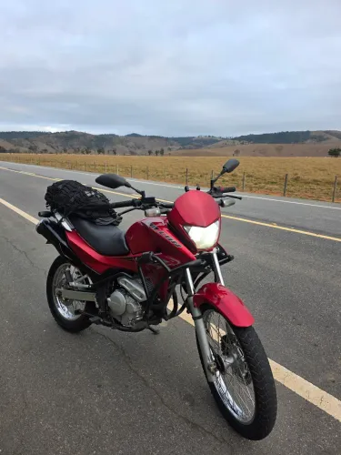 NX 400i Falcon 2013