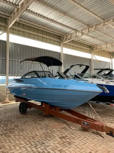 Lancha Focker 212
