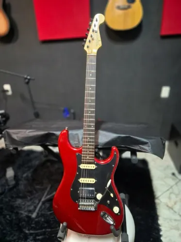 Guitarra Tagima T-805 Vermelha Metálica com upgrades Top linha Ponte Fender