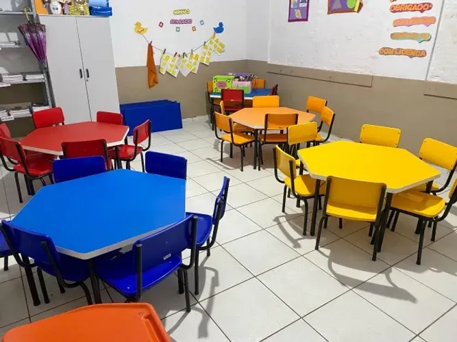 móveis escolar feito sobre encomenda fazermos entrega e montagem sem custo