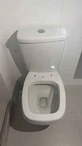 Vaso Sanitário Celite Quadrado com Caixa Acoplada Dual Flush - Estado de Novo (4 Unidades)